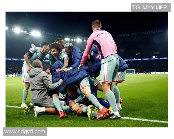 格列兹曼双响,马竞客场3-1大胜比利亚雷亚尔,保持不败纪录 格列兹曼双响,马竞客场3-1大胜比利亚雷亚尔,保持不败纪录