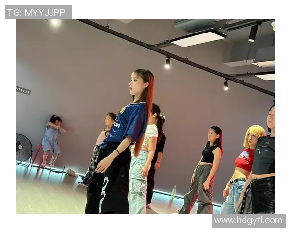 深圳街舞队灵活性引发热议舞者们的风格与技术之争 深圳街舞队灵活性引发热议舞者们的风格与技术之争